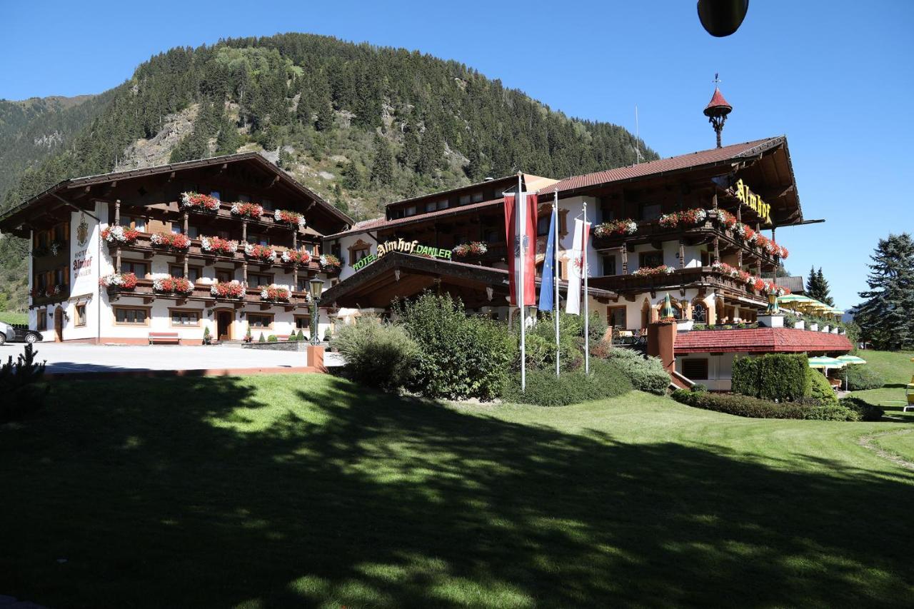 Hotel Almhof Neustift im Stubaital Exterior photo