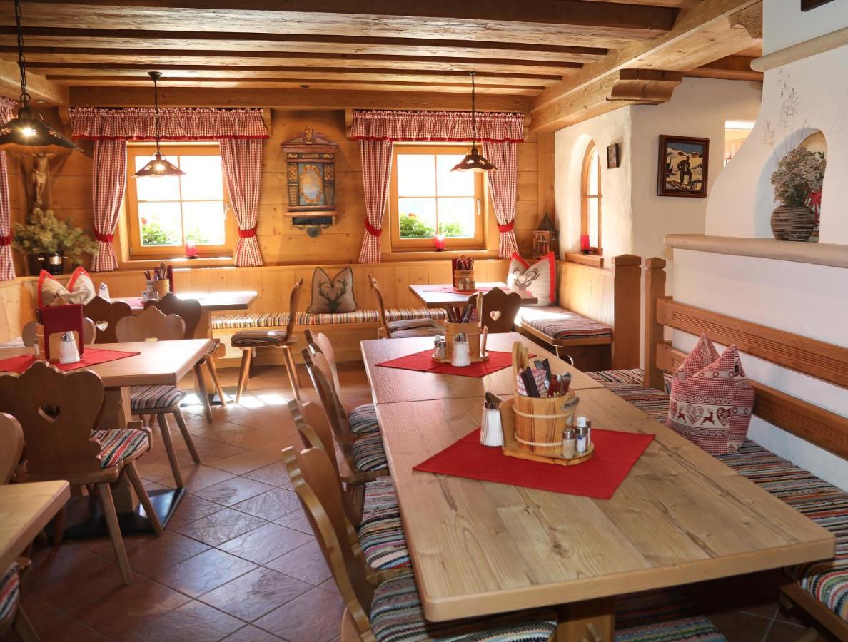 Hotel Almhof Neustift im Stubaital Exterior photo