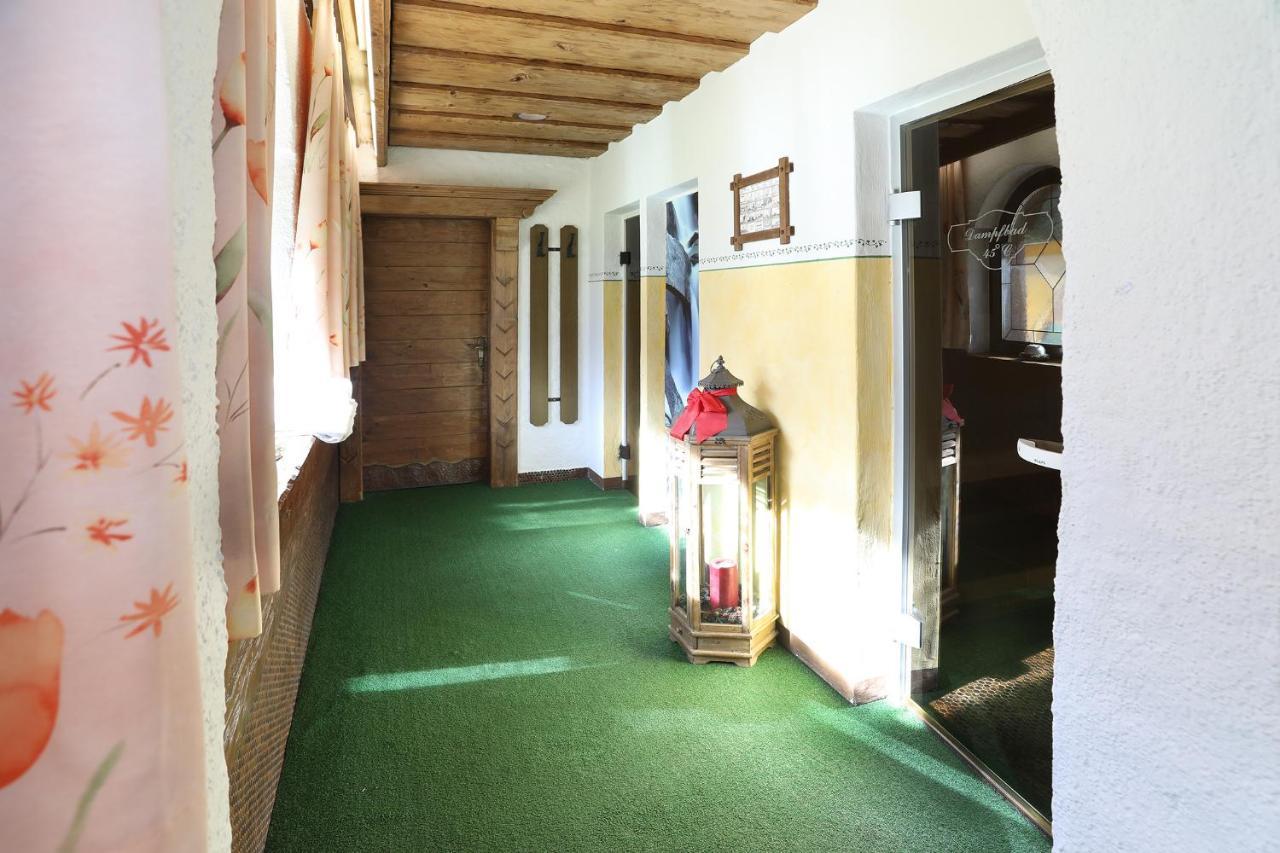 Hotel Almhof Neustift im Stubaital Exterior photo